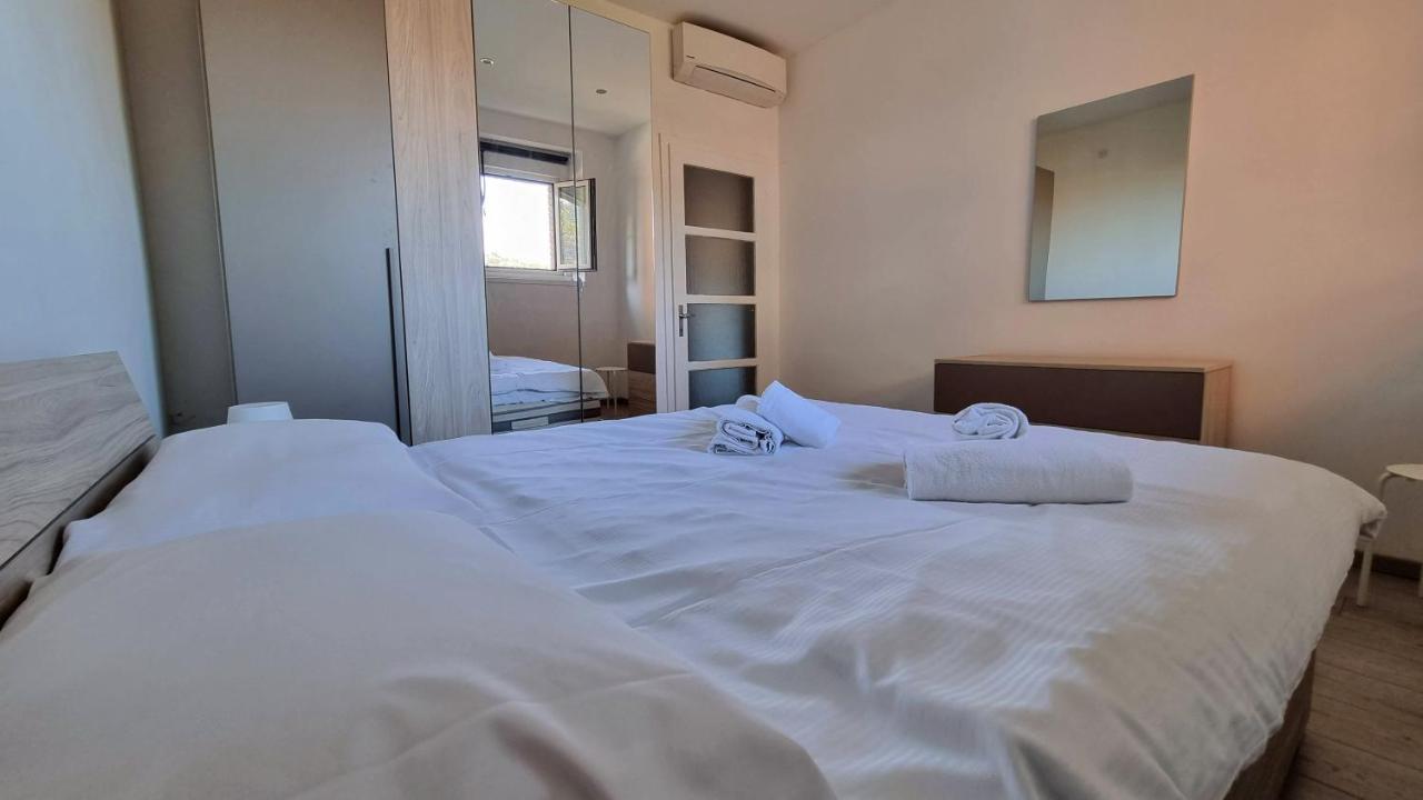 Crispi 85 - Air Conditioner - Teatro Rossetti Apartment Trieste Ngoại thất bức ảnh